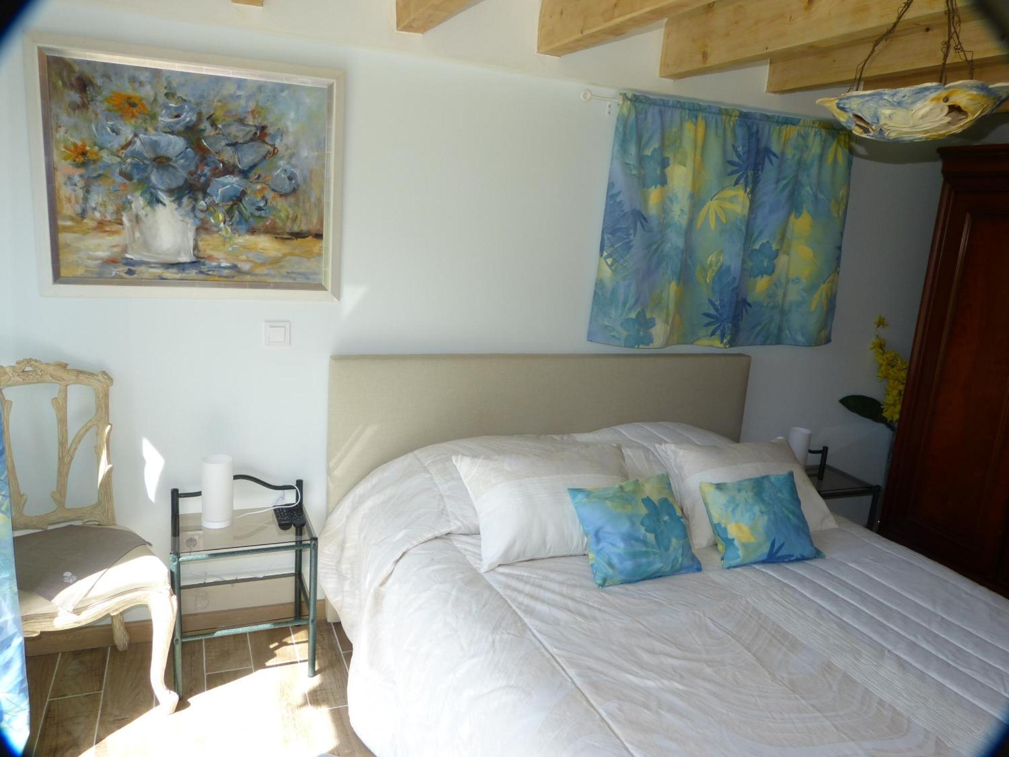 Eclats Du Sud Hebergements "Les Lavandes" Ou "Les Romarins" Meubles De Tourisme Classes 3 Etoiles Auriol Zimmer foto
