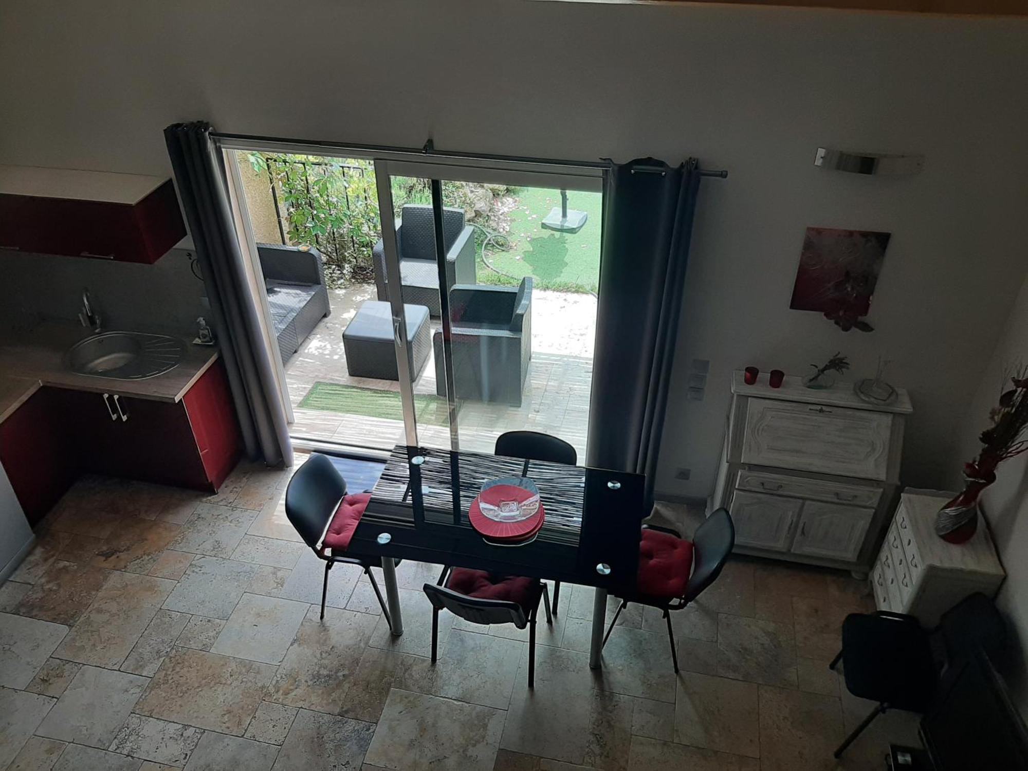 Eclats Du Sud Hebergements "Les Lavandes" Ou "Les Romarins" Meubles De Tourisme Classes 3 Etoiles Auriol Zimmer foto