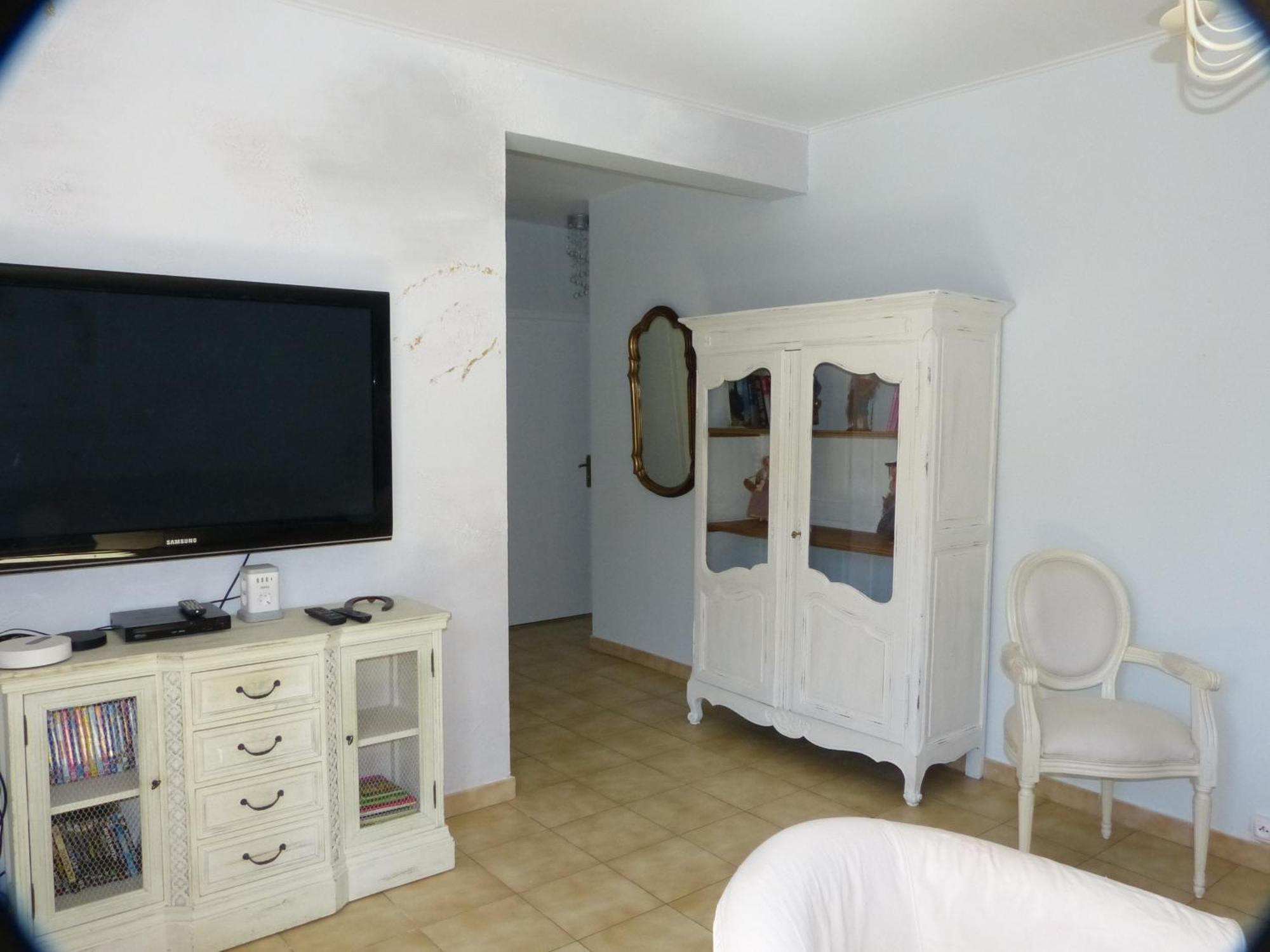 Eclats Du Sud Hebergements "Les Lavandes" Ou "Les Romarins" Meubles De Tourisme Classes 3 Etoiles Auriol Zimmer foto